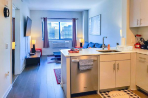 Posh 1 bed room Star hotel amenities City Views Close to Newport Mall Subway Minimum 30 days stay Jersey City